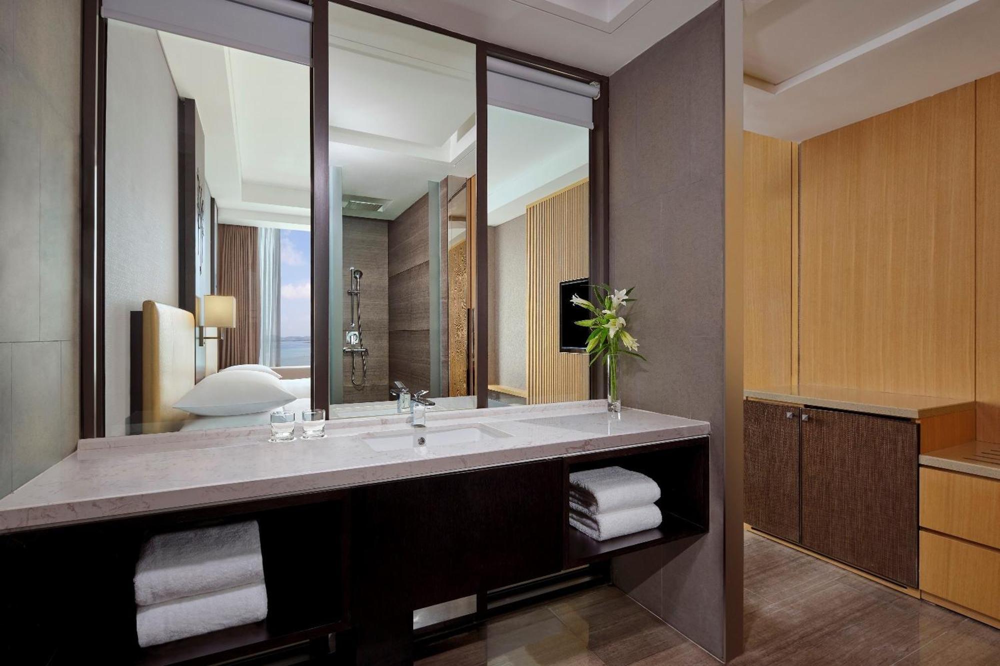 Batam Marriott Hotel Harbour Bay Nagoya Exterior photo