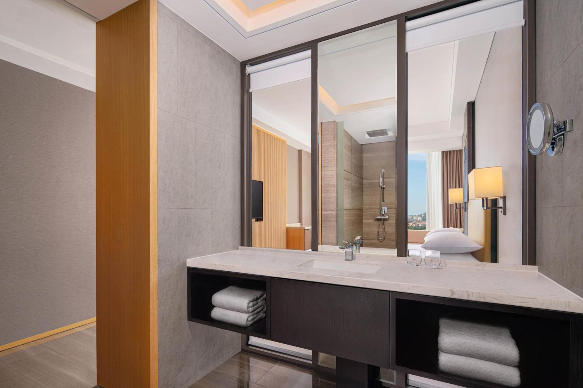 Batam Marriott Hotel Harbour Bay Nagoya Exterior photo